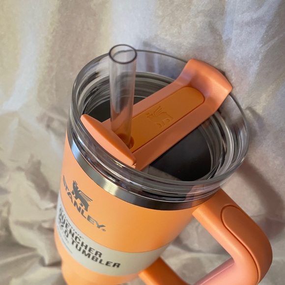 Stanley Flowstate Quencher Tumbler 40 oz Melon Handle Cup - Picture 4 of 6